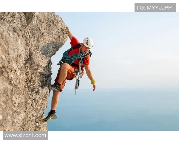 武汉攀岩队灵活性研究:探索攀岩运动中的适应与发展策略 武汉攀岩队灵活性研究:探索攀岩运动中的适应与发展策略