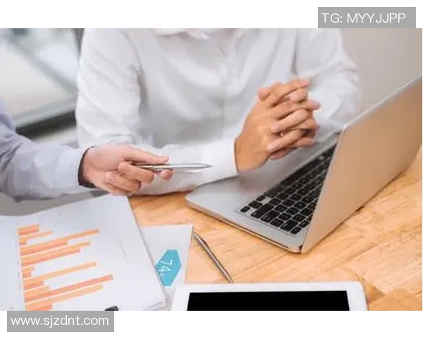 FPX在Major赛中的团队配合分析与表现评估 FPX在Major赛中的团队配合分析与表现评估