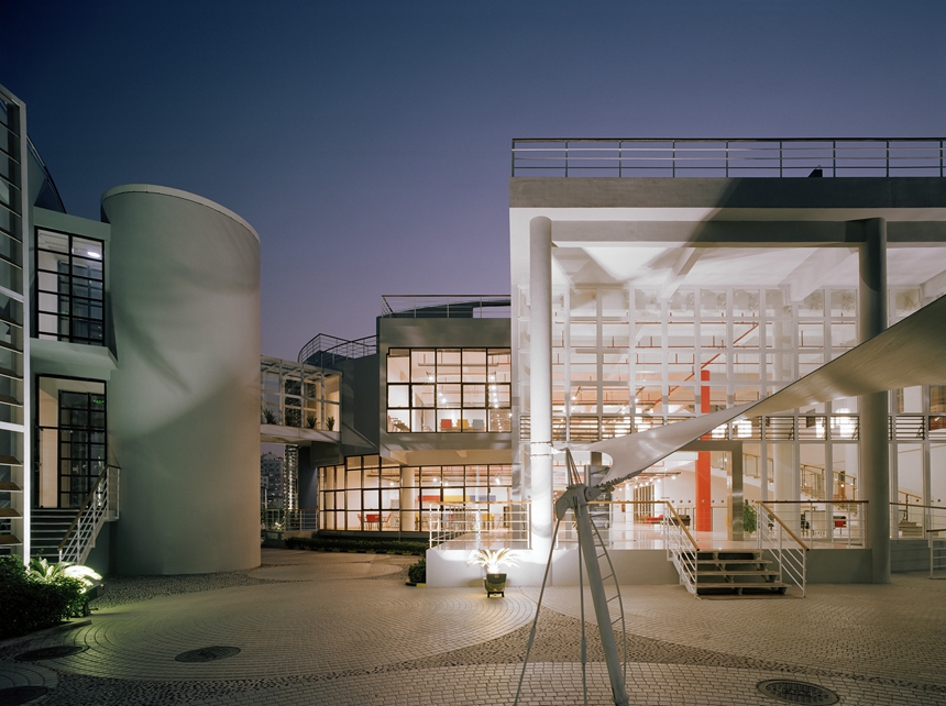 PG电子“时髦家居深圳引领”之一：为家具行业建立标杆(图4)