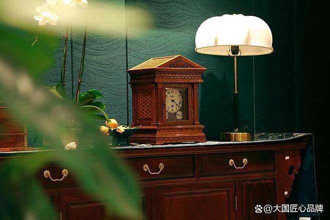 PG电子官网中国红木家具前十名品牌硬核榜单：传统与立异的气力对决(图4)
